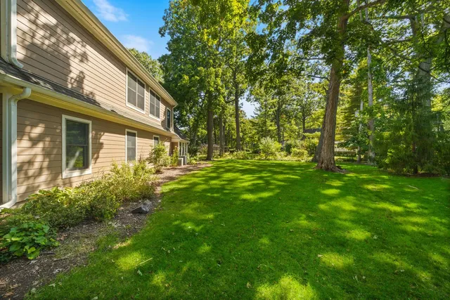 $960,000 | 39 Wiltshire Drive, Lincolnshire, IL 60069