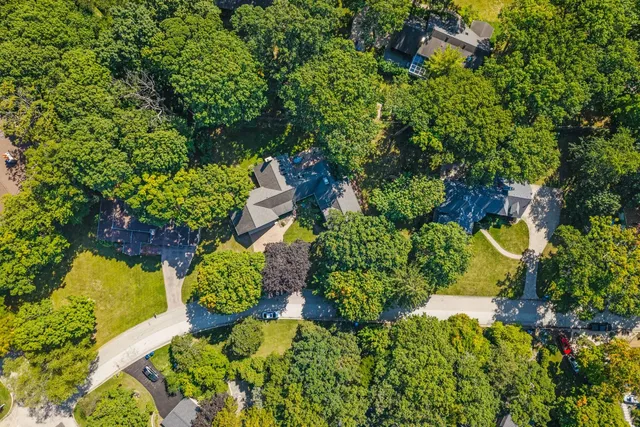 $960,000 | 39 Wiltshire Drive, Lincolnshire, IL 60069