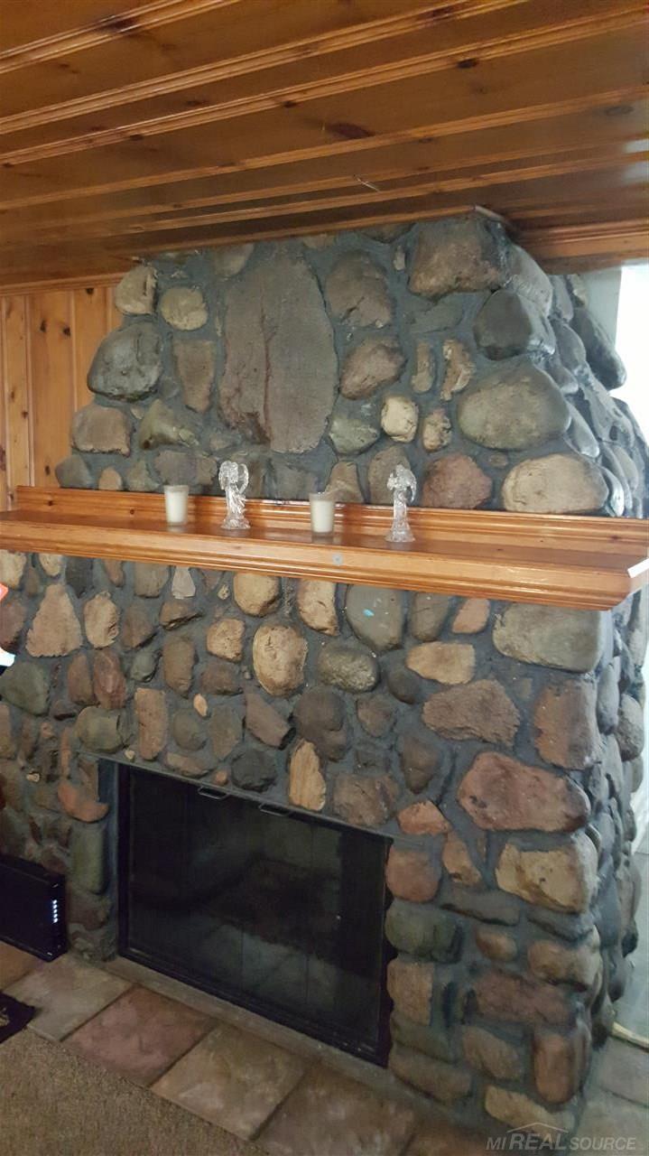 3709 Bendelow Road Rochester, MI 48307 - Photo 10 of 22 31291045-9.JPG