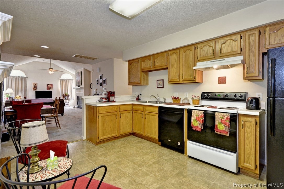 239 Timberline Loop, Unit 2 Yorktown, VA 23692 - Photo 16 of 24 Gallery Image 16