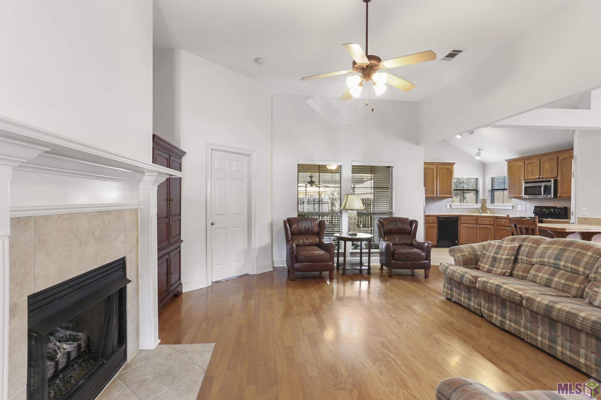18420 Three Bars Drive Baton Rouge, LA 70817 - Photo 4 of 17 Gallery Image 4
