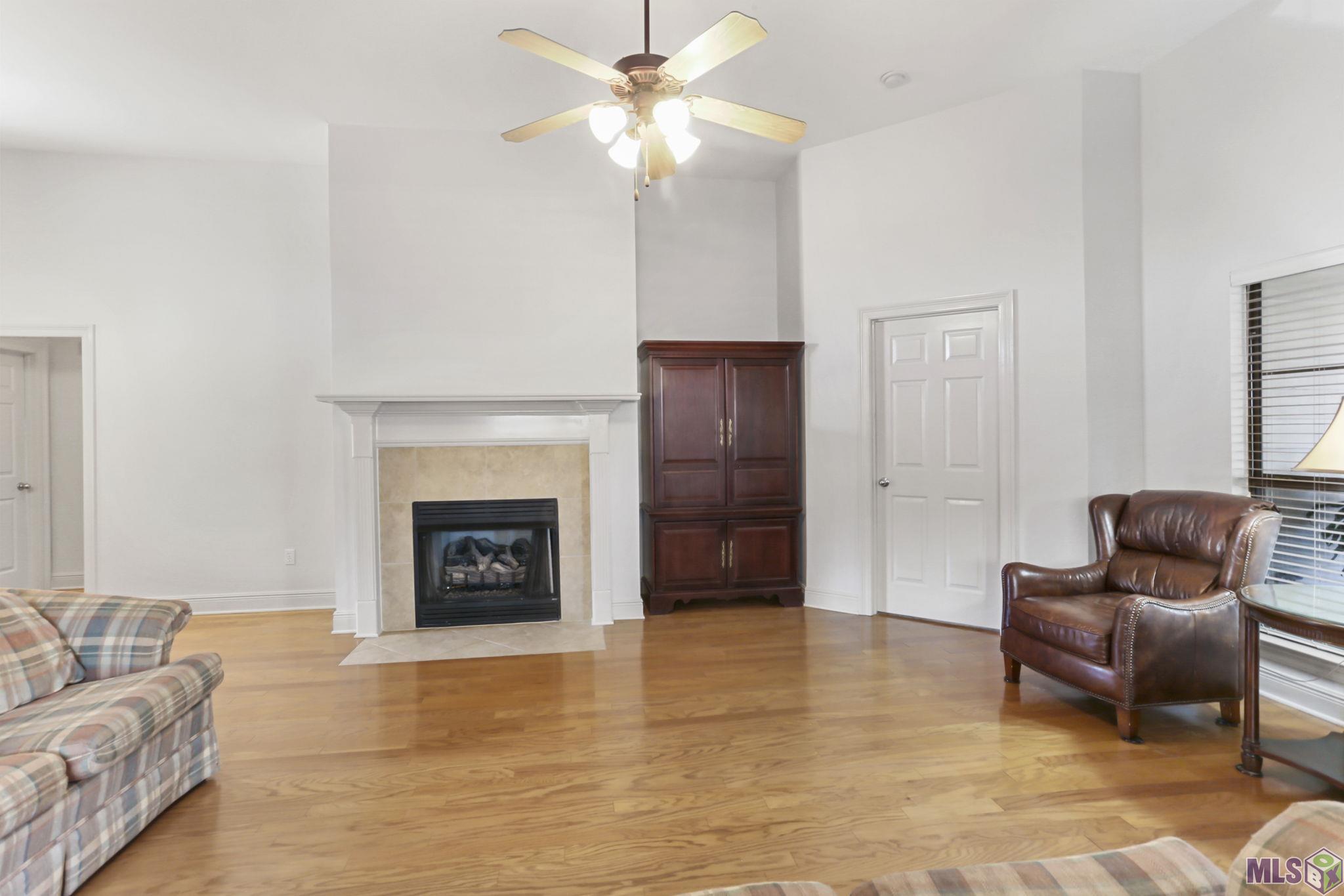 18420 Three Bars Drive Baton Rouge, LA 70817 - Photo 5 of 17 Gallery Image 5
