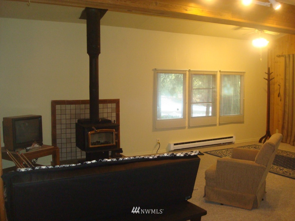 13006 Welcome Road Glacier, WA 98244 - Photo 5 of 15 Gallery Image 5