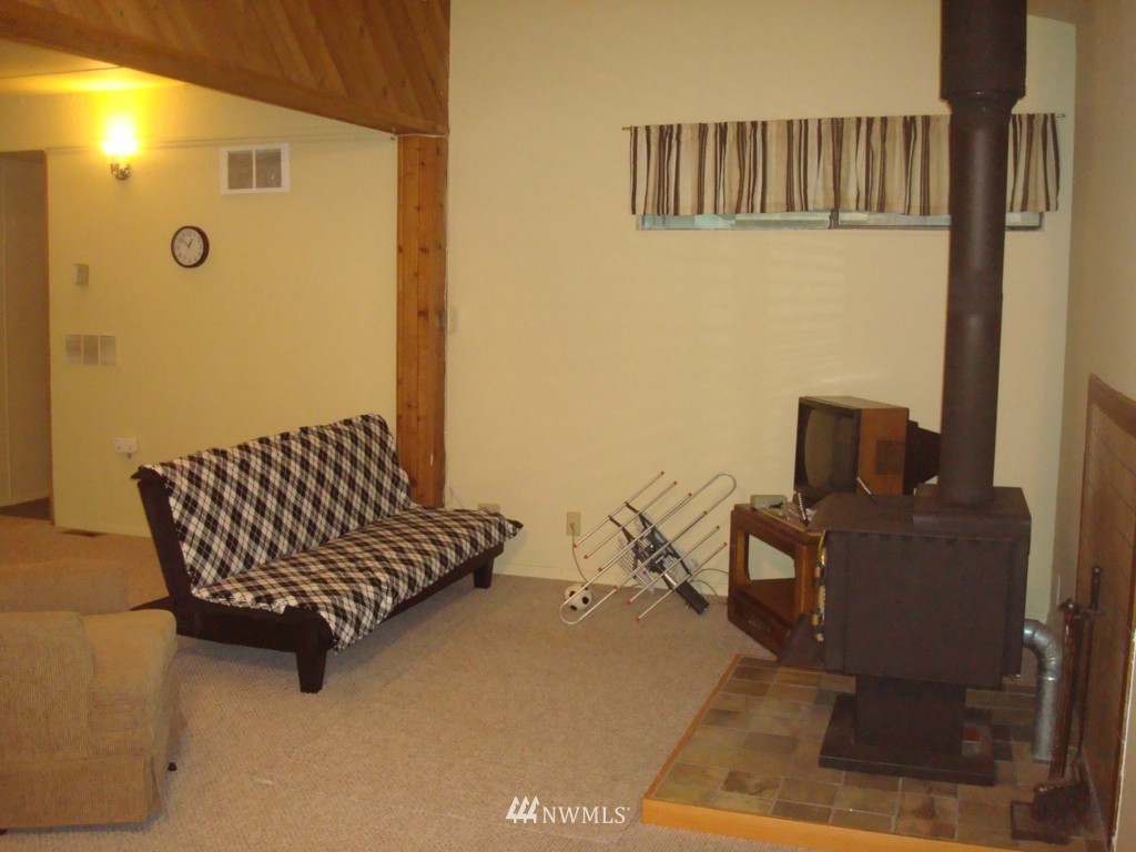 13006 Welcome Road Glacier, WA 98244 - Photo 10 of 15 Gallery Image 10