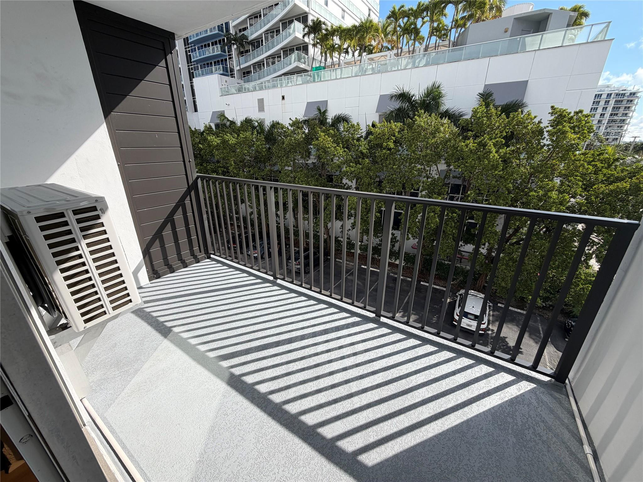 3000 Riomar Street, Unit 406 Fort Lauderdale, FL 33304 - Photo 15 of 27 Photo 15