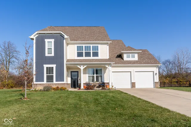 $396,900 | 4608 West Meadow Lake Drive, New Palestine, IN 46163
