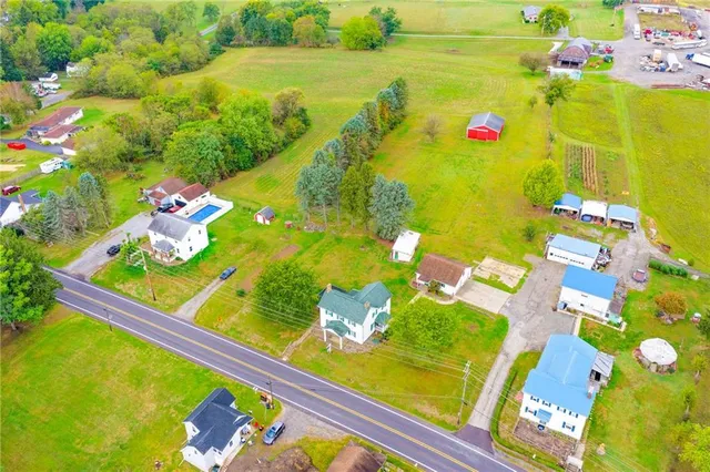 a view of an outdoor space