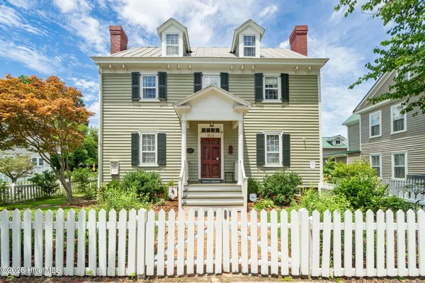 $649,000 | 804 Pollock Street, New Bern, NC 28562