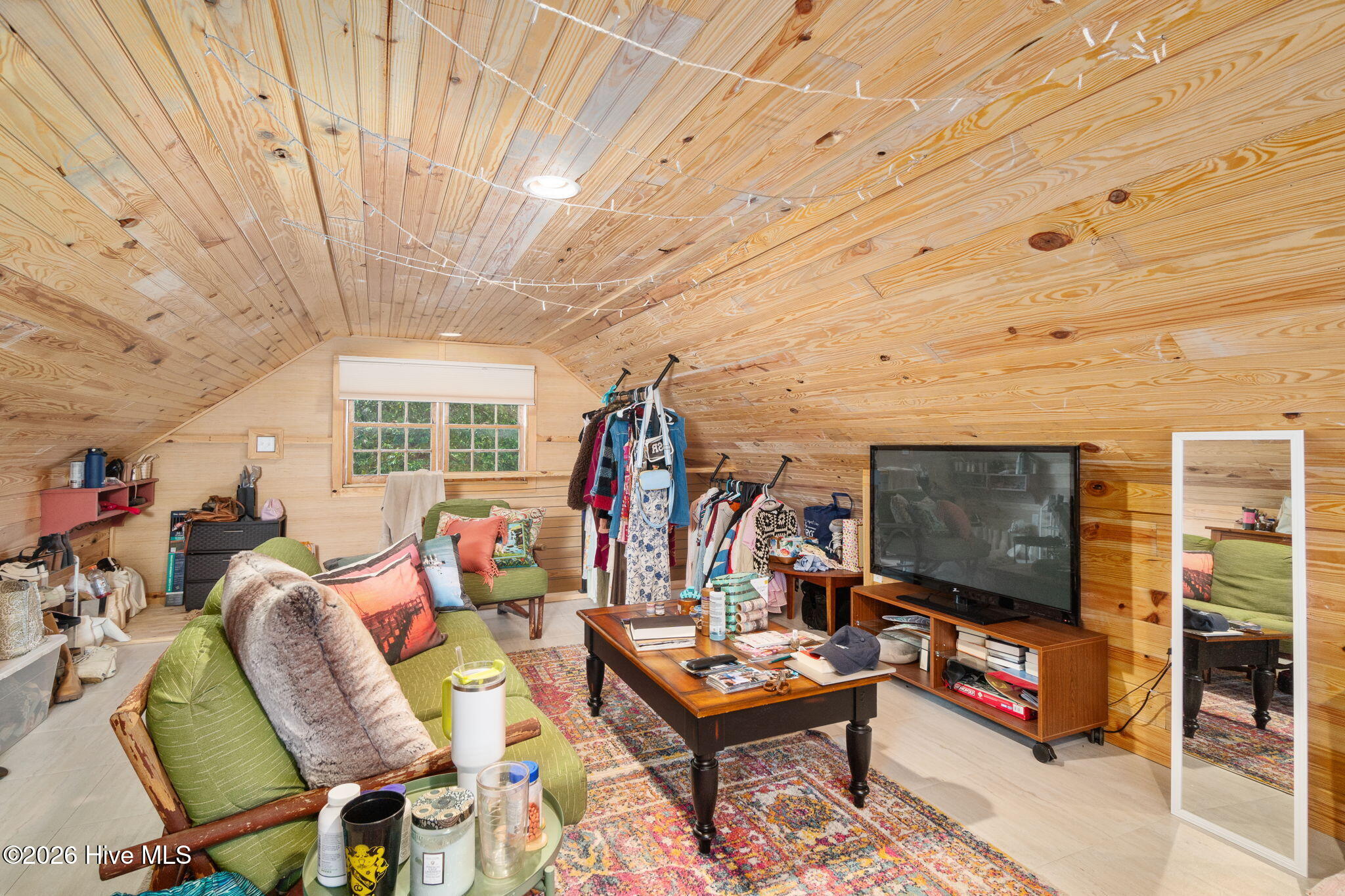 804 Pollock Street New Bern, NC 28562 - Photo 11 of 13 Finished space above the garage.