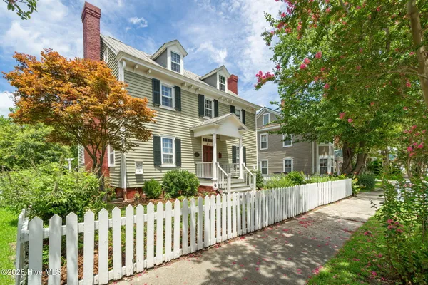 $650,000 | 804 Pollock Street, New Bern, NC 28562