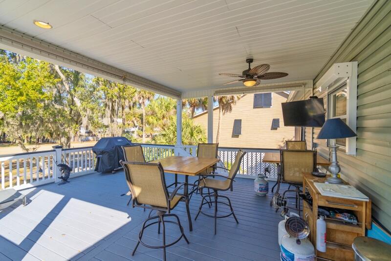 7 Gun Bluff Road Edisto Island, SC 29438 - Photo 4 of 61 3