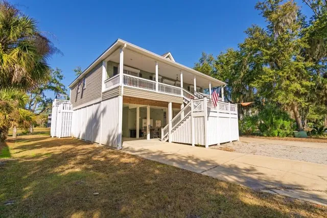 $949,480 | 7 Gun Bluff Road, Edisto Island, SC 29438