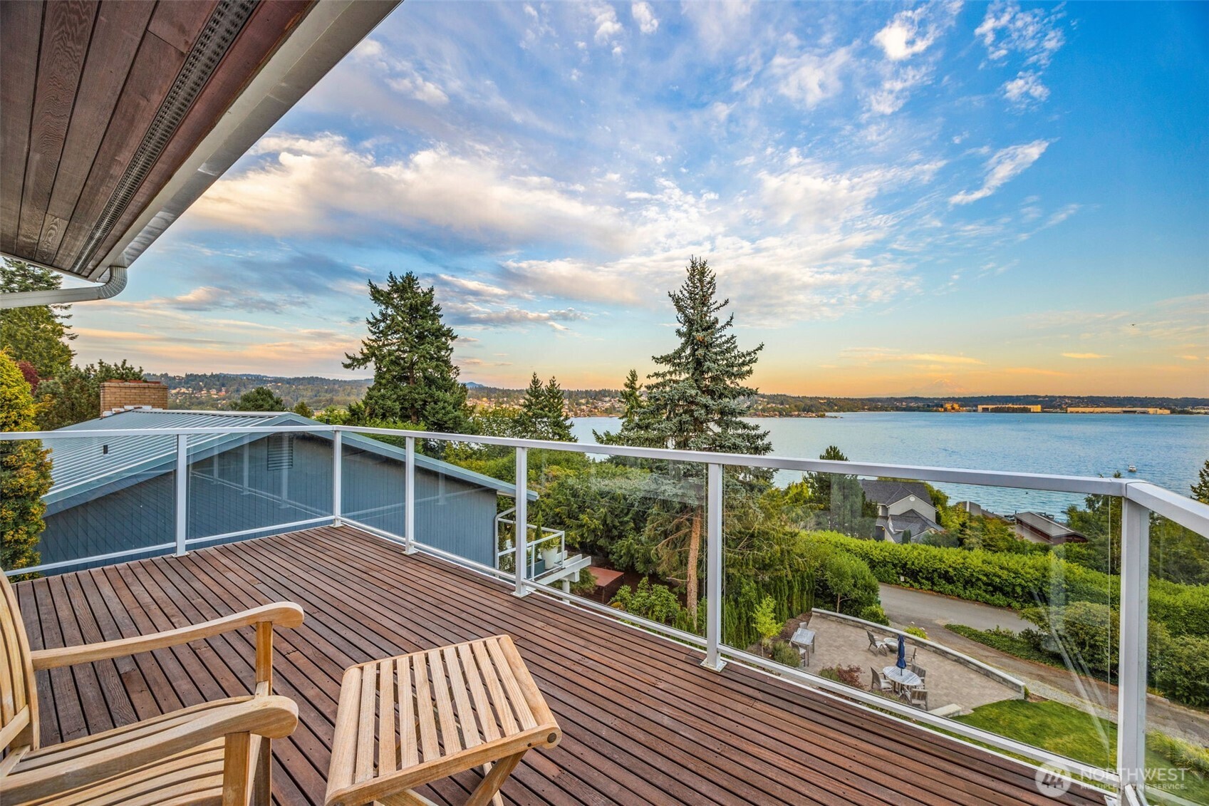 8246 East Mercer Way Mercer Island, WA 98040 - Photo 15 of 39 a view of balcony with furniture