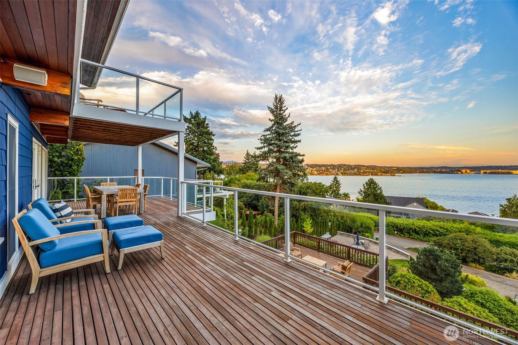 8246 East Mercer Way Mercer Island, WA 98040 - Photo 30 of 39 a view of a balcony with wooden floor and fence