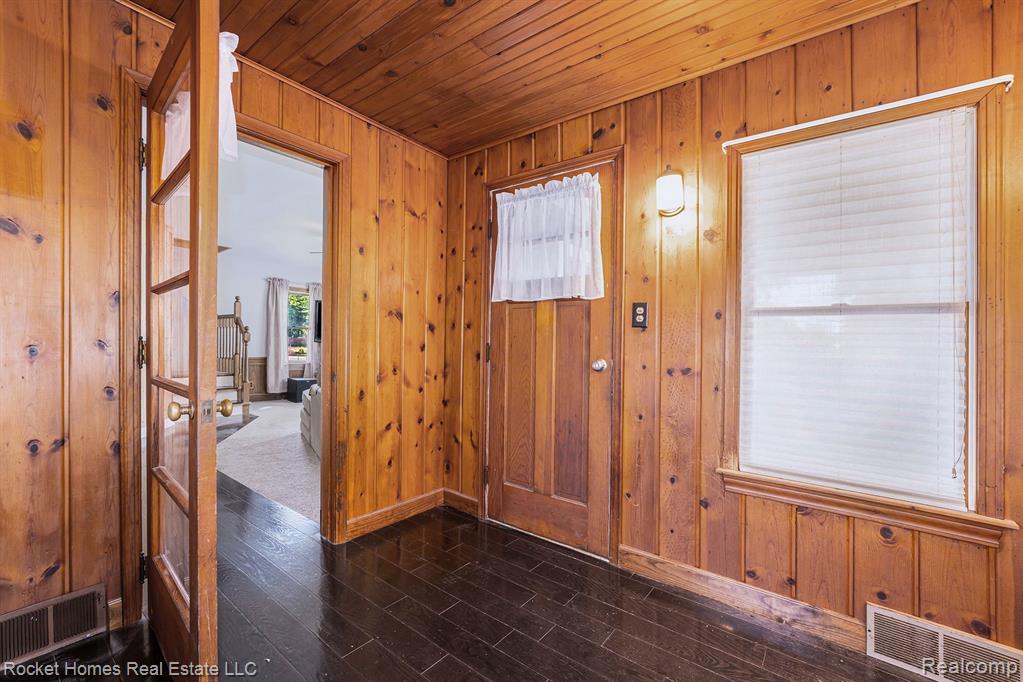 47429 Sugarbush Road Chesterfield, MI 48047 - Photo 10 of 28