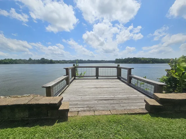 a view of a terrace with sky view