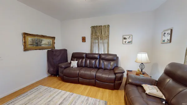 $109,900 | 2412 South B Street, Elwood, IN 46036