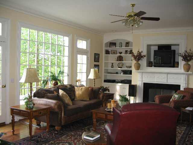 113 West Round Hill Road, Unit GREEN Greenville, SC 29617 - Photo 2 of 9 Gallery Image 2