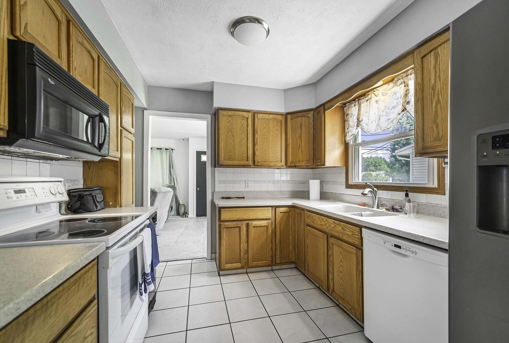 3542 Roosevelt Road Jackson, MI 49203 - Photo 8 of 26 8