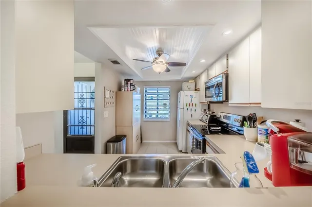 $264,500 | 410 Mission Trail East, Unit B, Venice, FL 34285