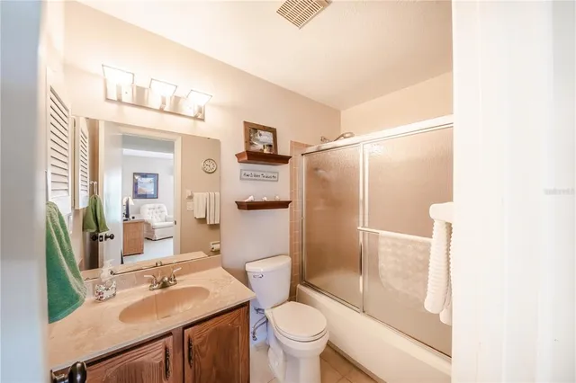 $264,500 | 410 Mission Trail East, Unit B, Venice, FL 34285