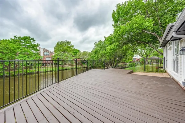 $585,000 | 600 Loch Chalet Court, Arlington, TX 76012