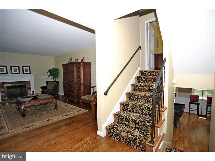 23 Andrews Road Malvern, PA 19355 - Photo 3 of 25 Foyer