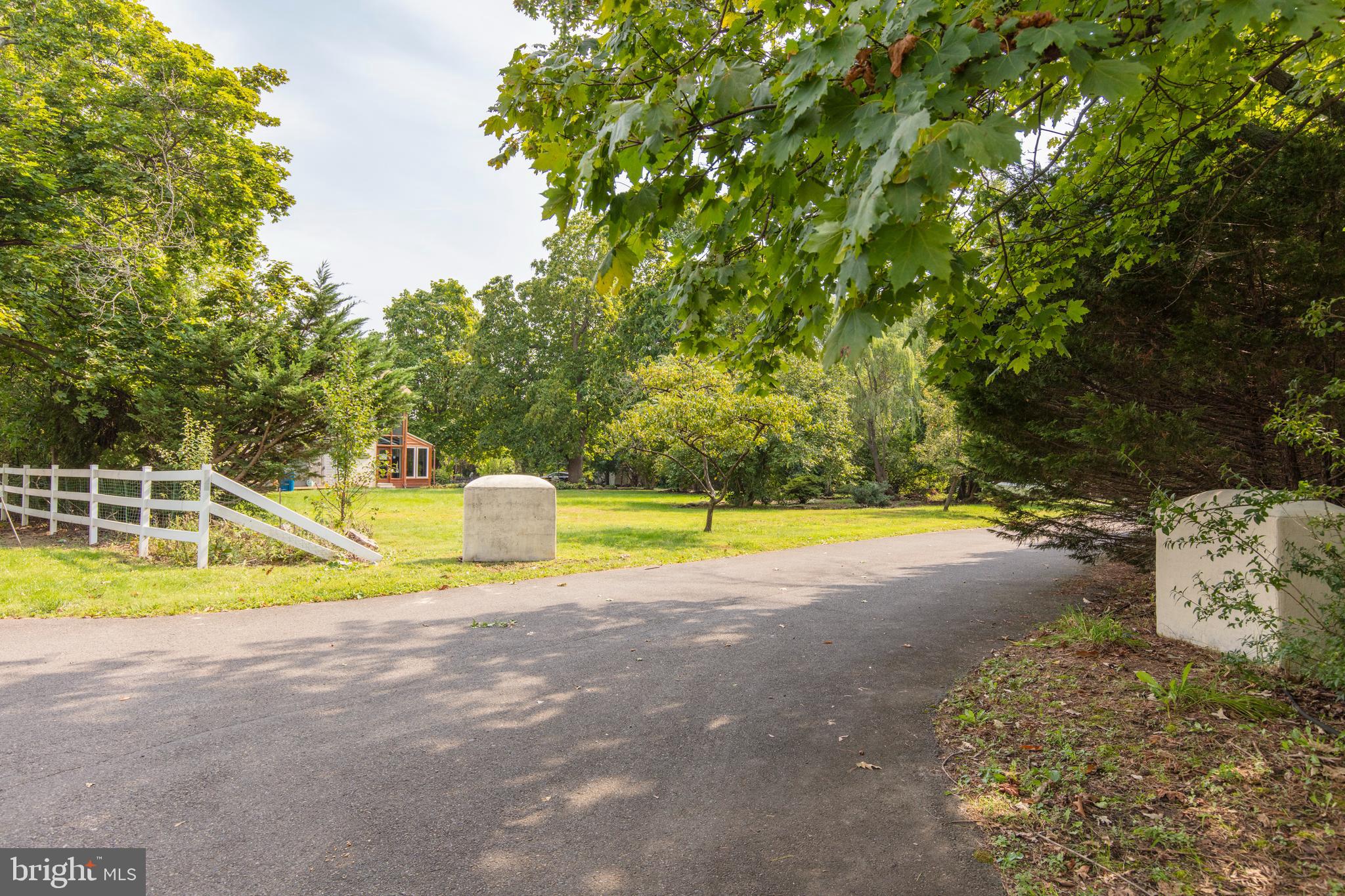 276 Stump Road North Wales, PA 19454 - Photo 6 of 71 Two Pillars at road marking private drive