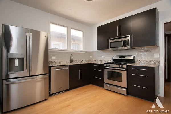 $439,900 | 6248 West Holbrook Street, Chicago, IL 60646