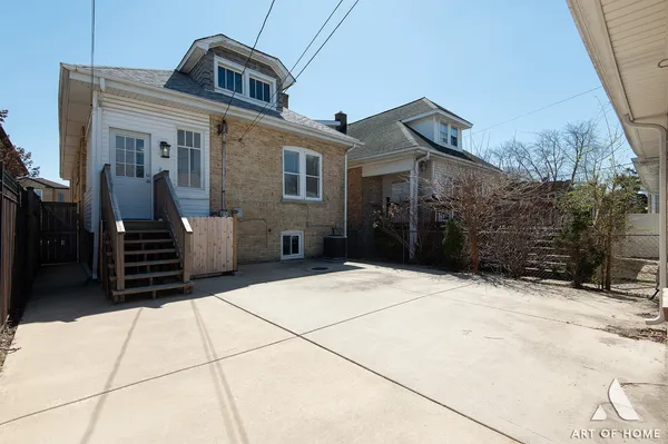 $439,900 | 6248 West Holbrook Street, Chicago, IL 60646