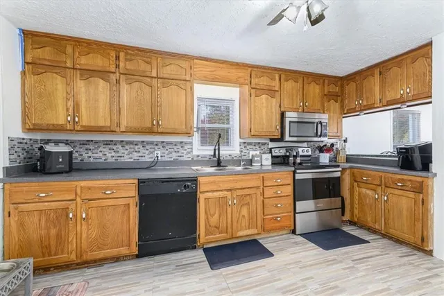 $189,950 | 207 Bowen Street, Linwood, KS 66052