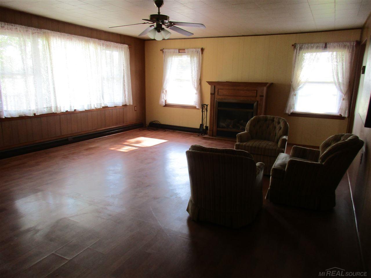 5910 Mills Road Deckerville, MI 48427 - Photo 10 of 18 31287420-9.JPG