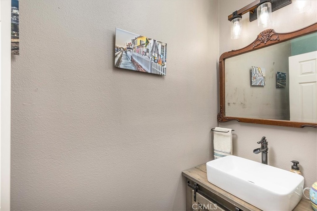31982 Genoa Street Winchester, CA 92596 - Photo 30 of 49 Downstairs 1/2 bath
