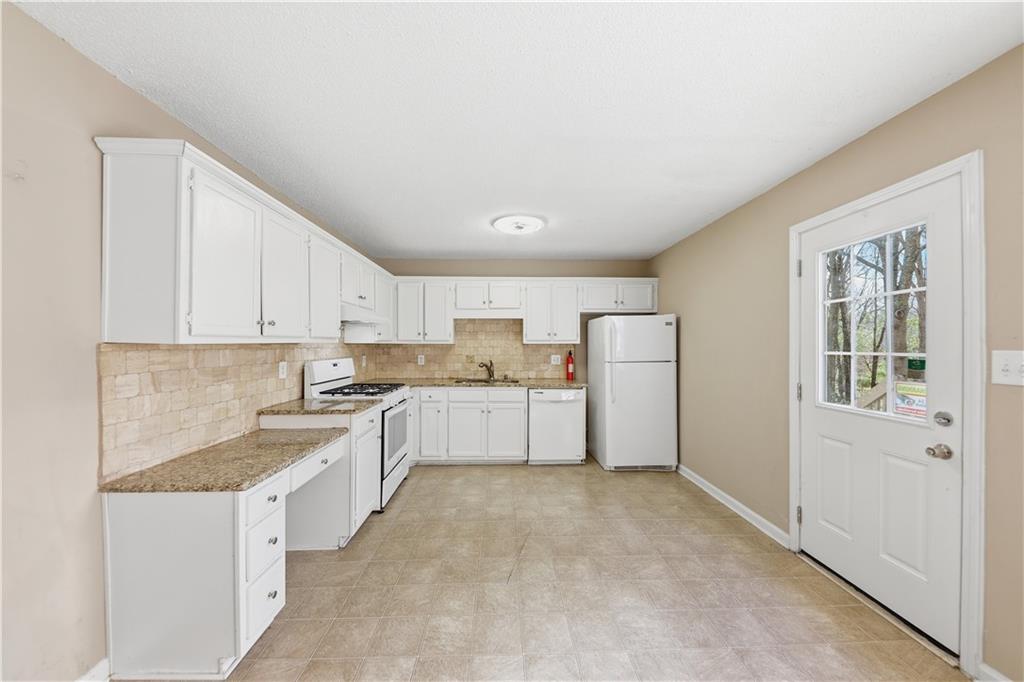 908 Poole Bridge Road Hiram, GA 30141 - Photo 14 of 38