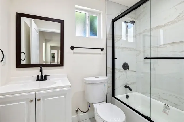 $3,700 | 6008 2nd Avenue, Los Angeles, CA 90043