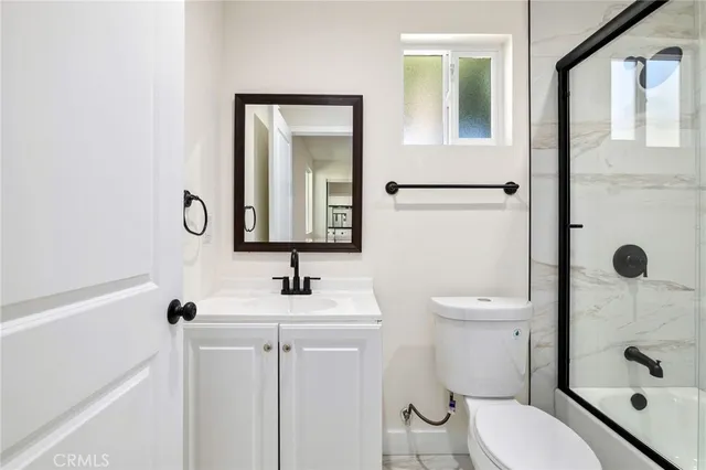 $3,700 | 6008 2nd Avenue, Los Angeles, CA 90043