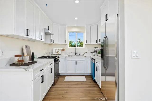 $3,700 | 6008 2nd Avenue, Los Angeles, CA 90043