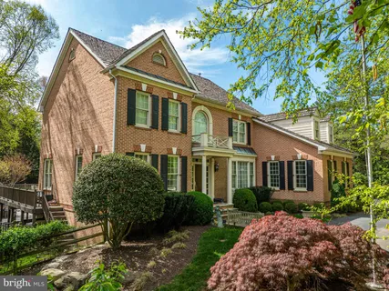 $2,600,000 | 801 Olde Georgetown Court, Great Falls, VA 22066