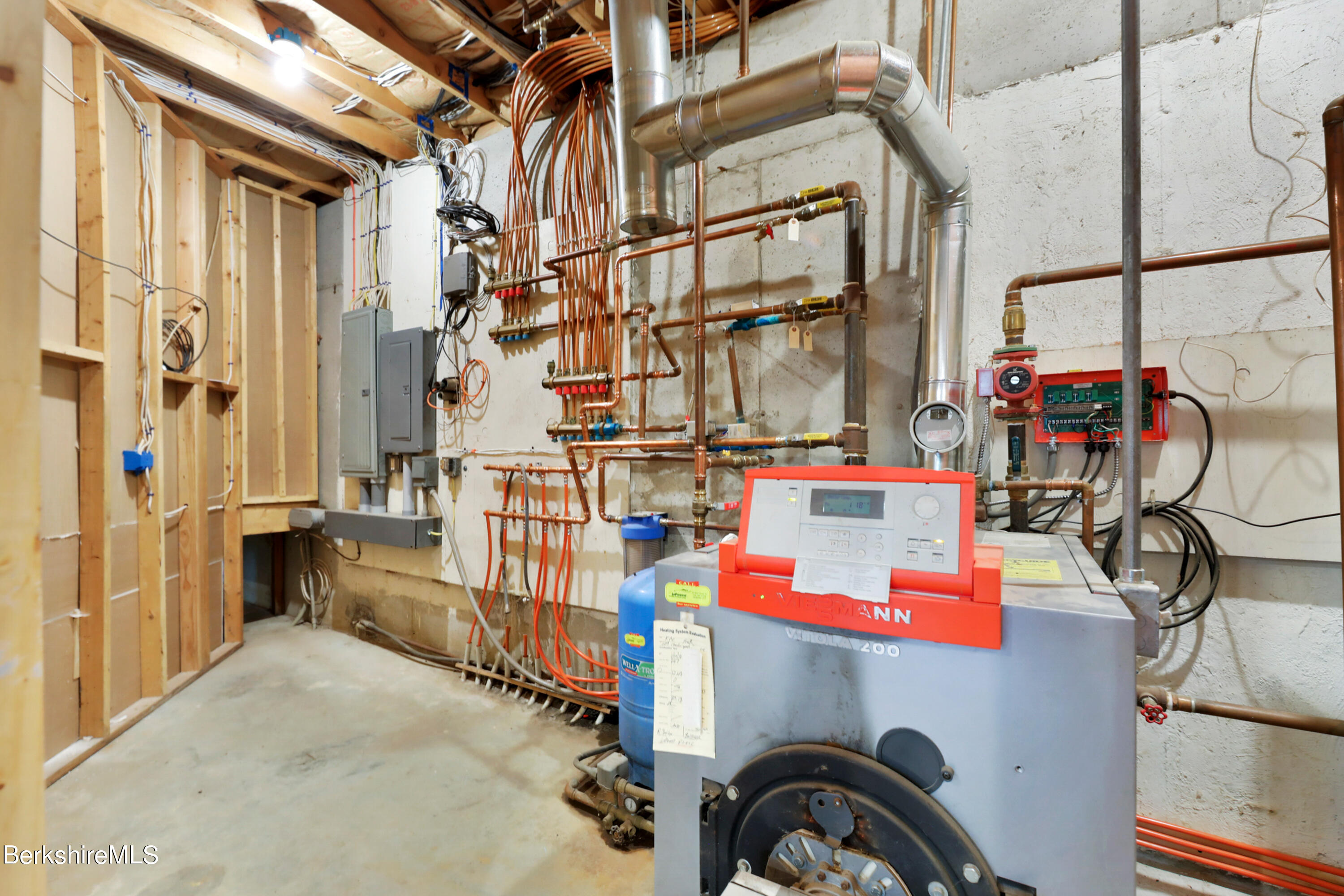289 Chanterwood Road Lee, MA 01238 - Photo 54 of 67 295 Lower Level