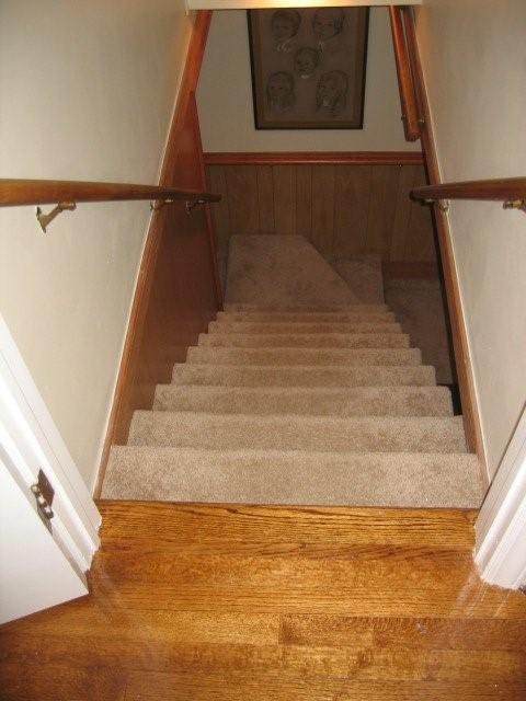 3516 Old Towne Road Southwest Roanoke, VA 24018 - Photo 22 of 28 Staircase