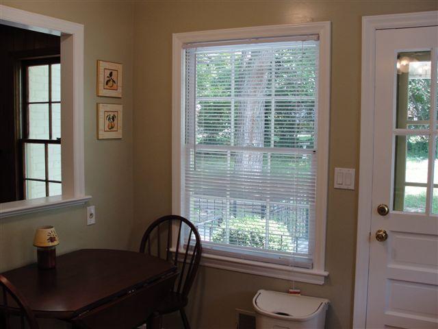 3516 Old Towne Road Southwest Roanoke, VA 24018 - Photo 7 of 28 Eat-In Kitchen, Bright and Sunny