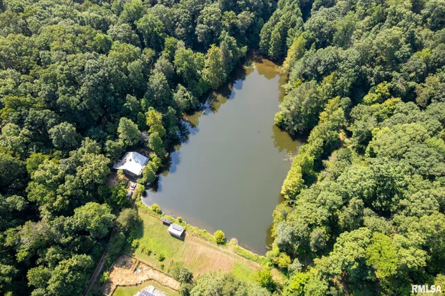 $450,000 | 20601 Maggie Lane, Olive Branch, IL 62969