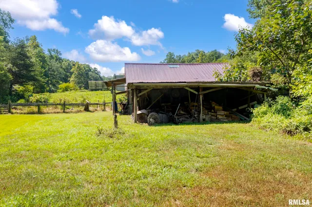 $450,000 | 20601 Maggie Lane, Olive Branch, IL 62969