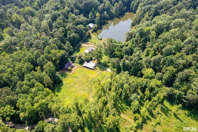 $450,000 | 20601 Maggie Lane, Olive Branch, IL 62969