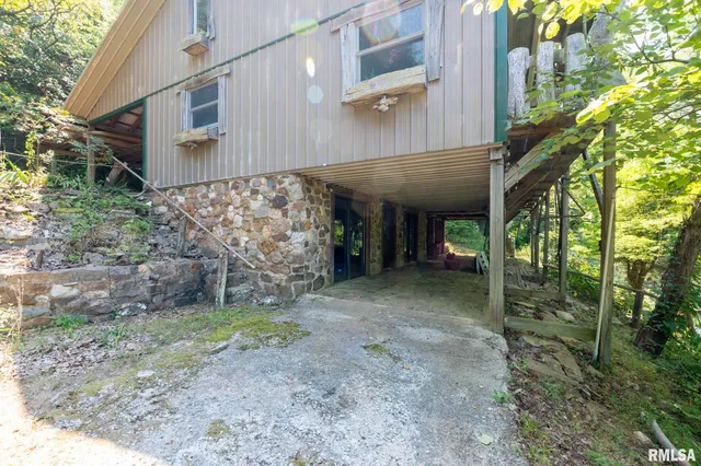 $450,000 | 20601 Maggie Lane, Olive Branch, IL 62969