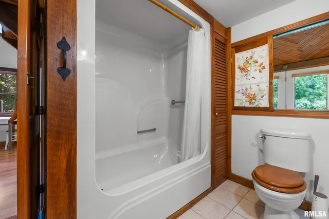 $450,000 | 20601 Maggie Lane, Olive Branch, IL 62969