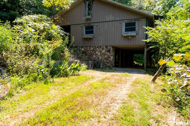 $450,000 | 20601 Maggie Lane, Olive Branch, IL 62969