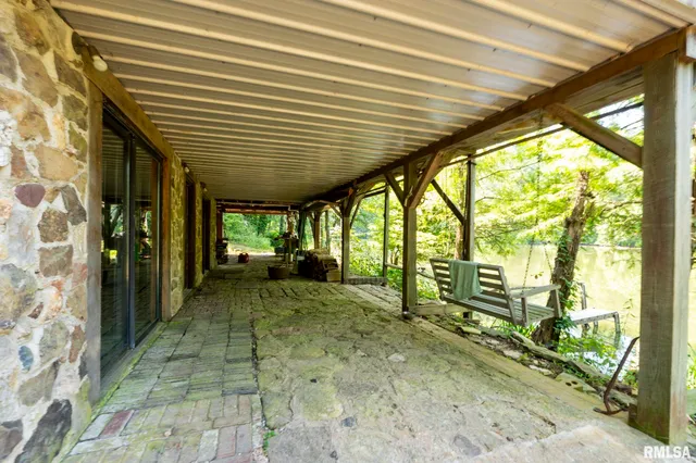 $450,000 | 20601 Maggie Lane, Olive Branch, IL 62969