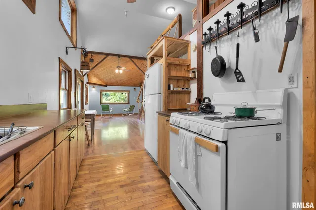 $450,000 | 20601 Maggie Lane, Olive Branch, IL 62969