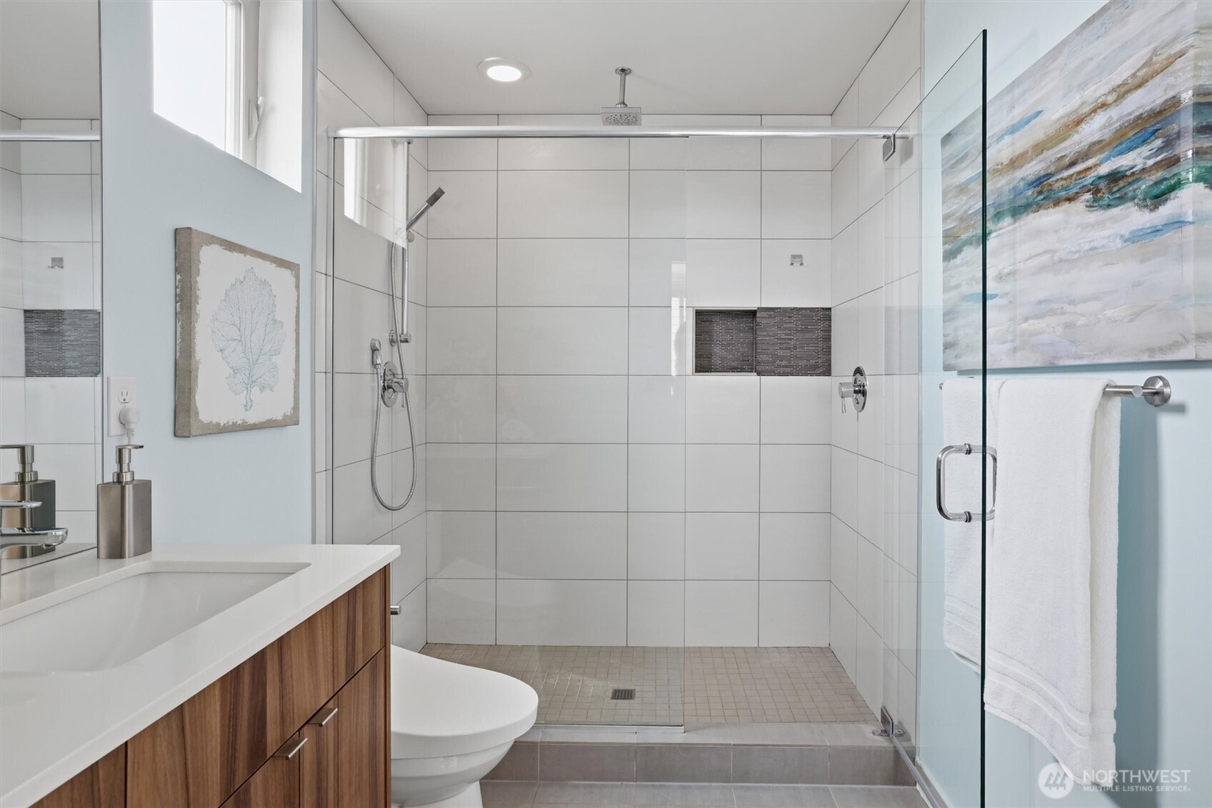 3655 Francis Avenue North Seattle, WA 98103 - Photo 18 of 32